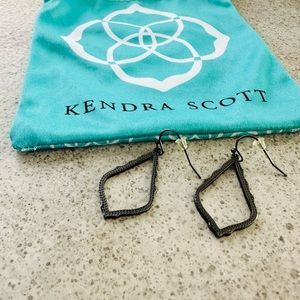 Kendra Scott Sophia Drop earrings in Gunmetal